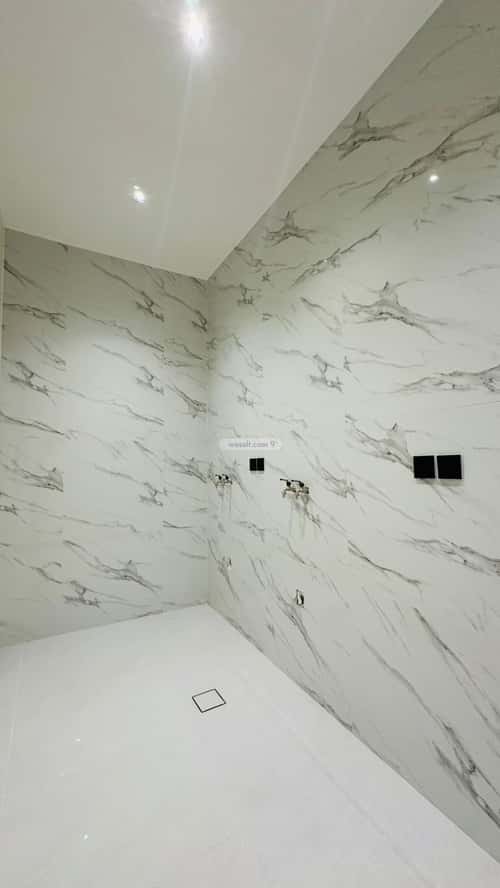 فيلا 250 متر مربع غربية على شارع 15م الصواري، شمال جدة، جدة