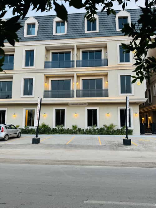 Apartment with 4 Bedrooms Al-Yarmuk, East Riyadh, Riyadh