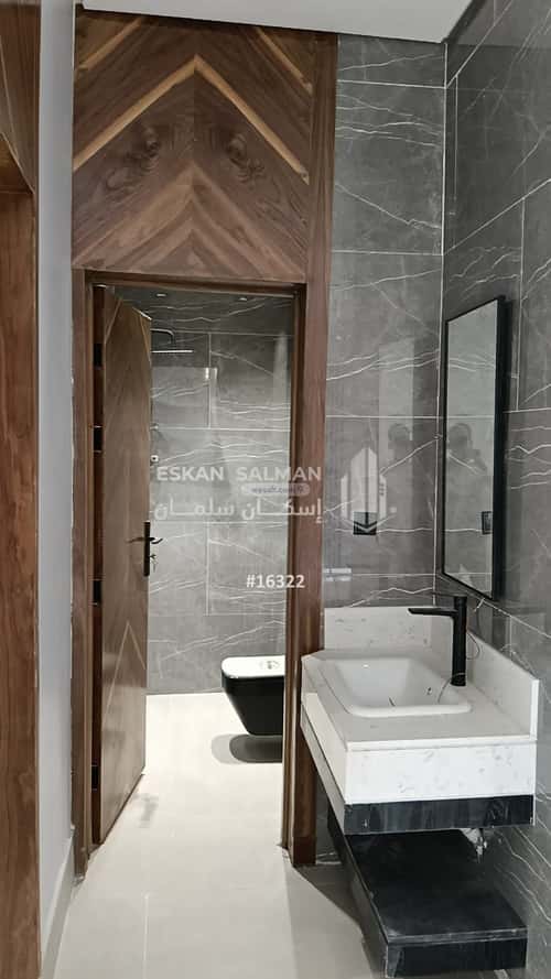 فيلا 252.86 متر مربع شرقية على شارع 20م عكاظ، جنوب الرياض، الرياض