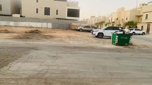 أرض 1311.5 متر مربع جنوبية شرقية على شارع 18م النرجس، شمال الرياض، الرياض