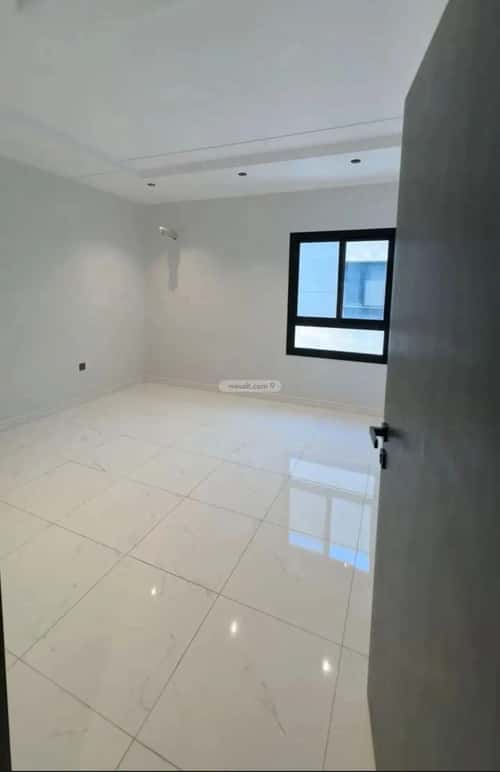 شقة 5 غرف في النزهة