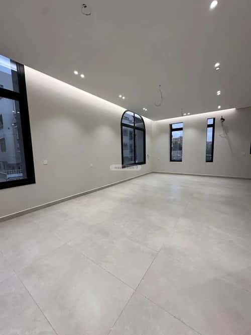 شقة 4 غرف في الروضة