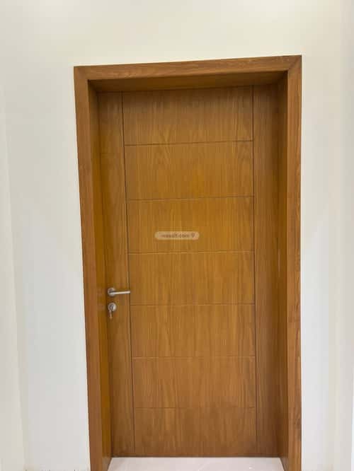 فيلا 300 متر مربع شمالية على شارع 10م النور، شمال جدة، جدة