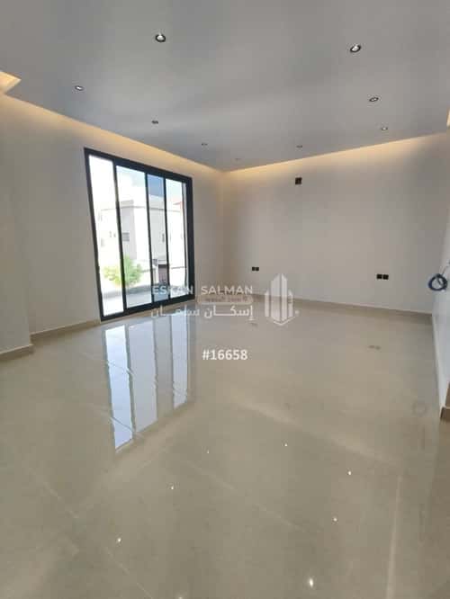 فيلا 289.6 متر مربع شرقية على شارع 18م الخليج، شرق الرياض، الرياض