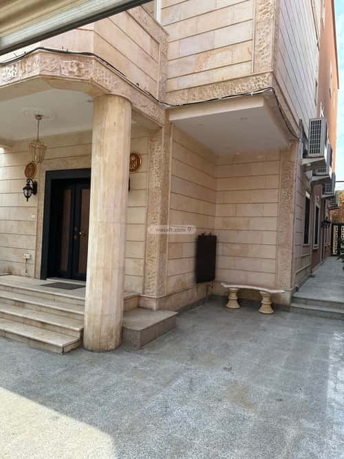 فيلا 375 متر مربع شرقية على شارع 15م البساتين، شمال جدة، جدة