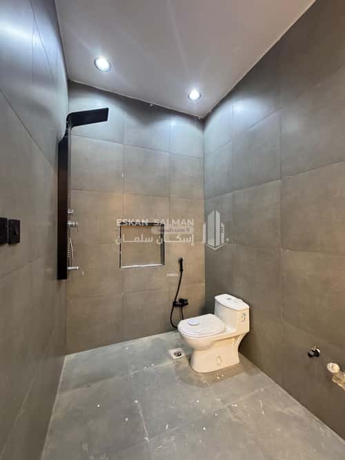 Apartment with 3 Bedrooms Okaz, South Riyadh, Riyadh