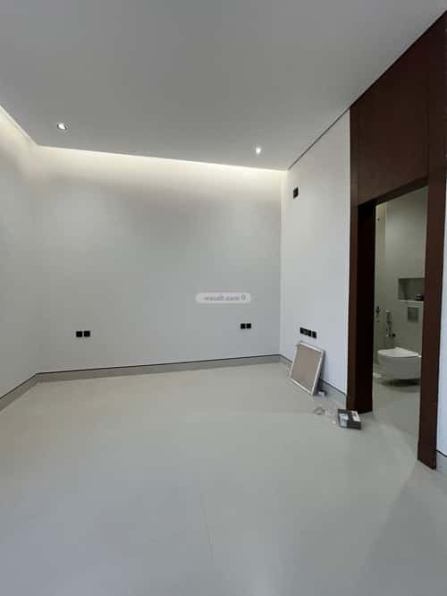 Villa 328.89 SQM Facing South on 20m Width Street Al-Mahdiyah, West Riyadh, Riyadh