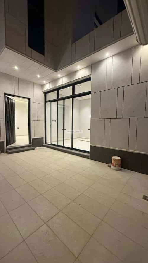 فيلا 303.59 متر مربع غربية على شارع 28م الجنادرية، شرق الرياض، الرياض