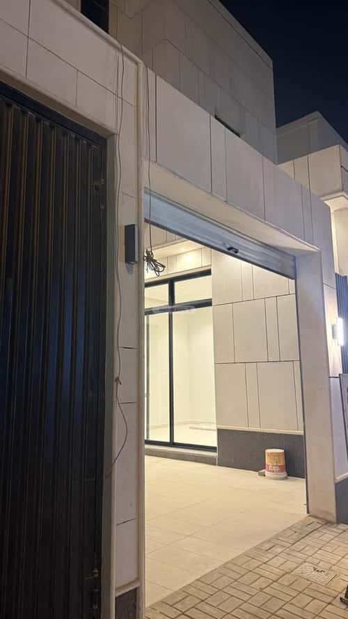 Villa 303.59 SQM Facing West on 28m Width Street Al-Janadriyah, East Riyadh, Riyadh