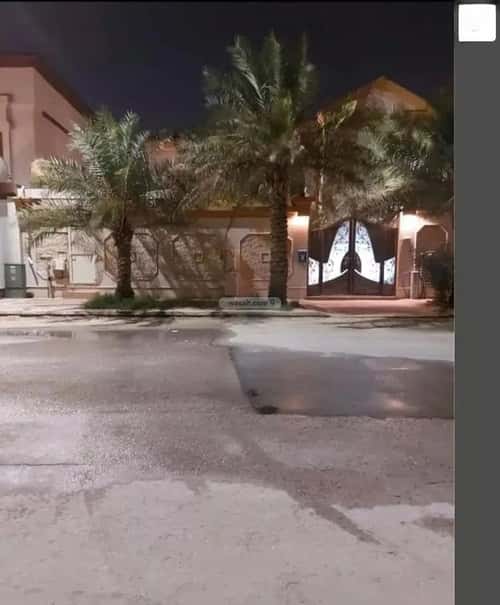 فيلا 600 متر مربع شرقية على شارع 20م تهامة، الدمام