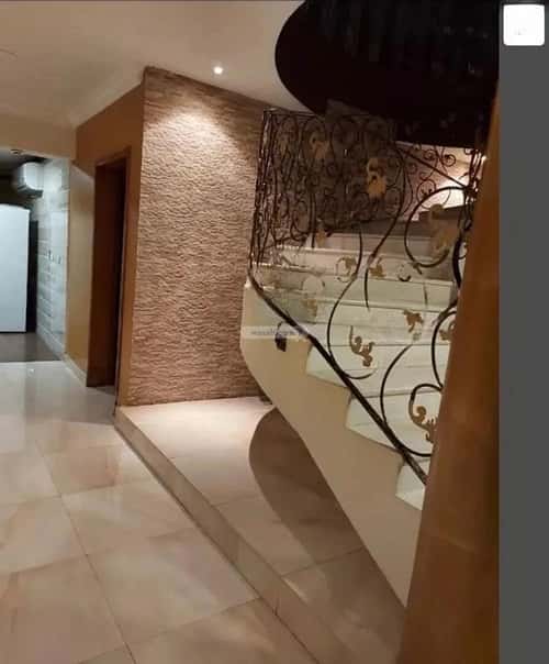 فيلا 600 متر مربع شرقية على شارع 20م تهامة، الدمام