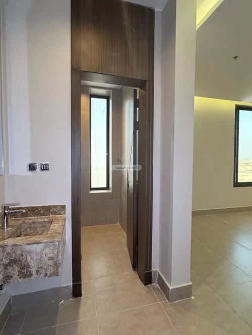 Apartment with 5 bedrooms الشعلة، الدمام