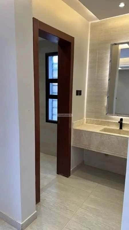 Floor 212 SQM with 5 bedrooms الدار البيضاء، جنوب الرياض، الرياض
