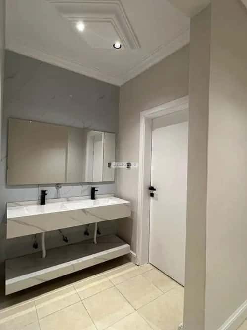 Apartment with 4 Bedrooms Al-Aziziyah, South Riyadh, Riyadh