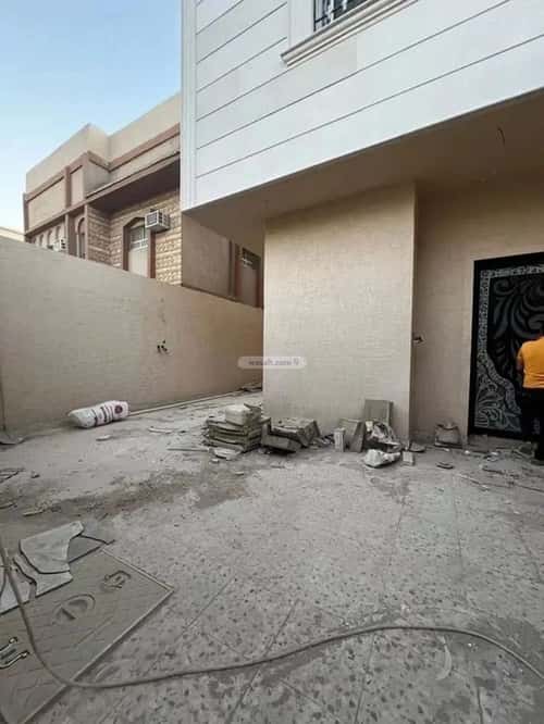 فيلا 400 متر مربع شمالية على شارع 15م العزيزية، جنوب الرياض، الرياض