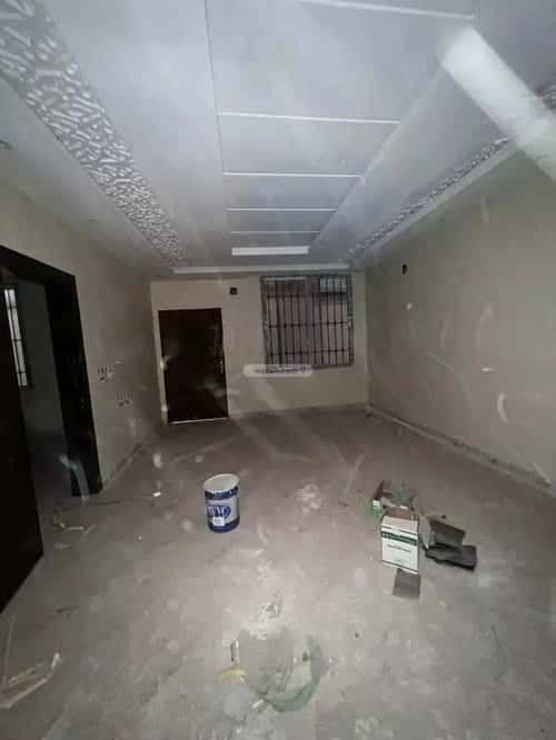 فيلا 400 متر مربع شمالية على شارع 15م العزيزية، جنوب الرياض، الرياض