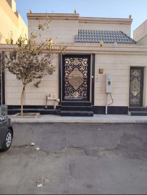 فيلا 300 متر مربع شمالية على شارع 20م الفلاح، شرق جدة، جدة