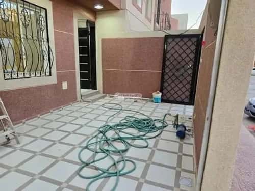 Floor 142 SQM with 5 Bedrooms Ad-Dar Al- Baida, South Riyadh, Riyadh