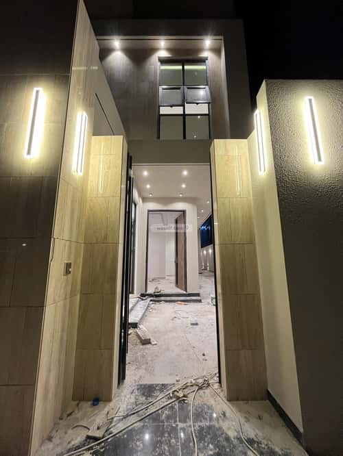 Villa 450 SQM Facing East on 20m Width Street Al-Mahdiyah, West Riyadh, Riyadh