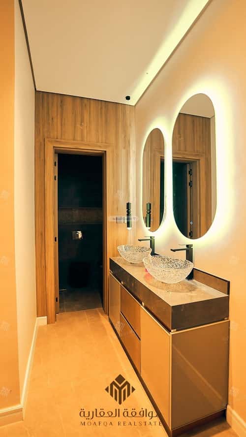 Villa 450 SQM Facing South on 20m Width Street Al-Mahdiyah, West Riyadh, Riyadh