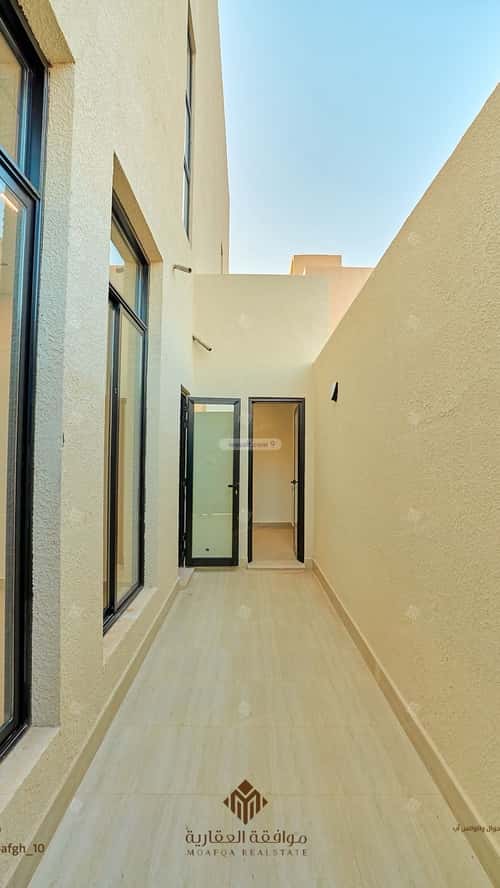 Villa 200 SQM Facing South on 200m Width Street Al-Mahdiyah, West Riyadh, Riyadh