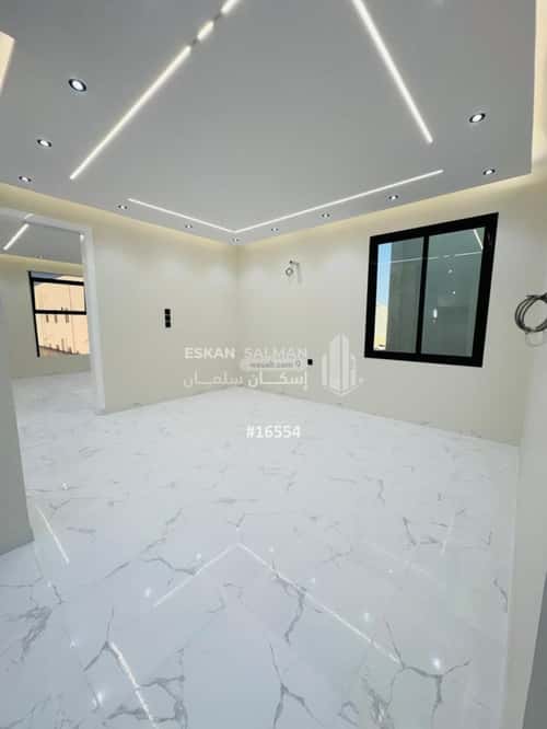 فيلا 310.86 متر مربع شمالية على شارع 12م ريحه، الطائف