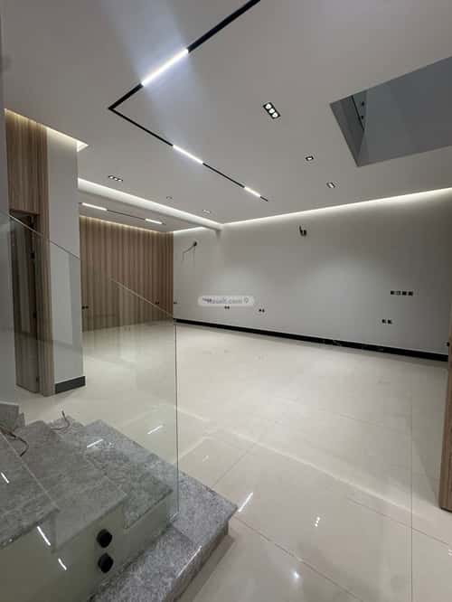 Villa 348.44 SQM Facing North East on 35m Width Street Al-Mahdiyah, West Riyadh, Riyadh