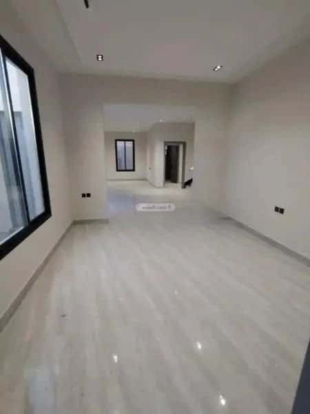 Villa 149 SQM facing East on 20m width street بدر، جنوب الرياض، الرياض