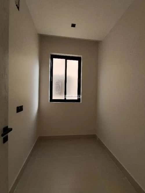 5 bedroom floor in Okaz