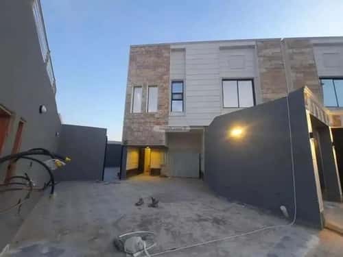 Floor 113 SQM with 4 bedrooms بدر، جنوب الرياض، الرياض