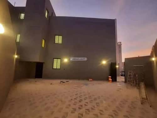 Floor 113 SQM with 4 bedrooms بدر، جنوب الرياض، الرياض