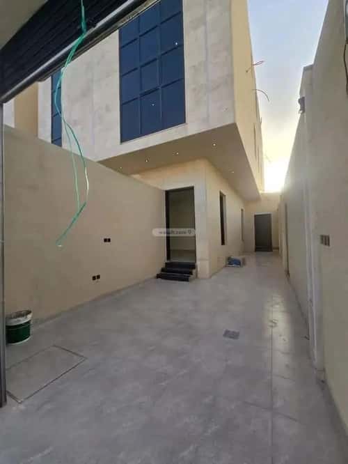 5 bedroom floor in Tuwaiq