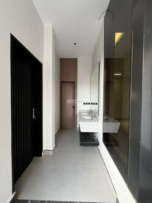 فيلا 450 متر مربع شرقية على شارع 20م المهدية، غرب الرياض، الرياض