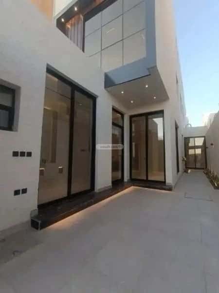 Villa 149 SQM facing North on 20m width street عريض، جنوب الرياض، الرياض