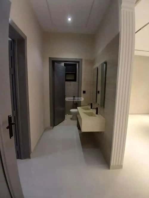 5 bedroom floor in Al Janadriyah