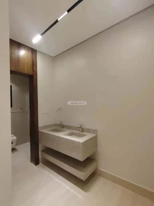 Floor 209 SQM with 6 bedrooms العريجاء الغربي، غرب الرياض، الرياض