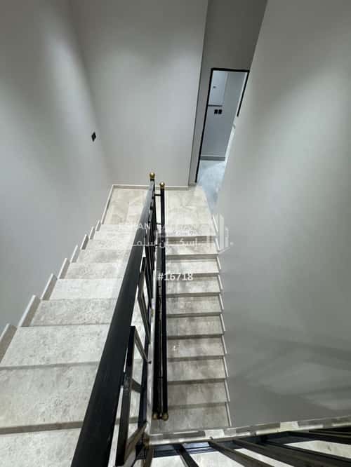 Floor 143.66 SQM with 6 Bedrooms Al- Nadwah, East Riyadh, Riyadh