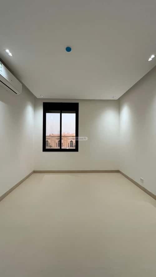 Villa 400 SQM Facing South on 30m Width Street Al-Mahdiyah, West Riyadh, Riyadh