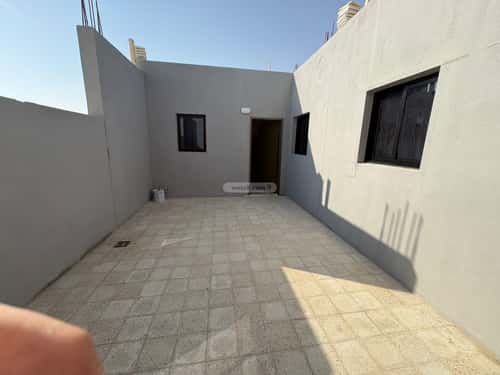 فيلا 365.63 متر مربع شمالية على شارع 15م العدامة، الخرج