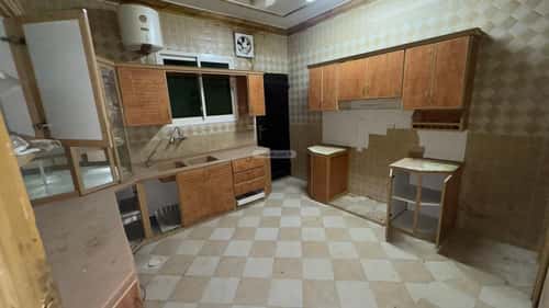 Villa 200 SQM Facing East on 15m Width Street West Al-Oraija, West Riyadh, Riyadh