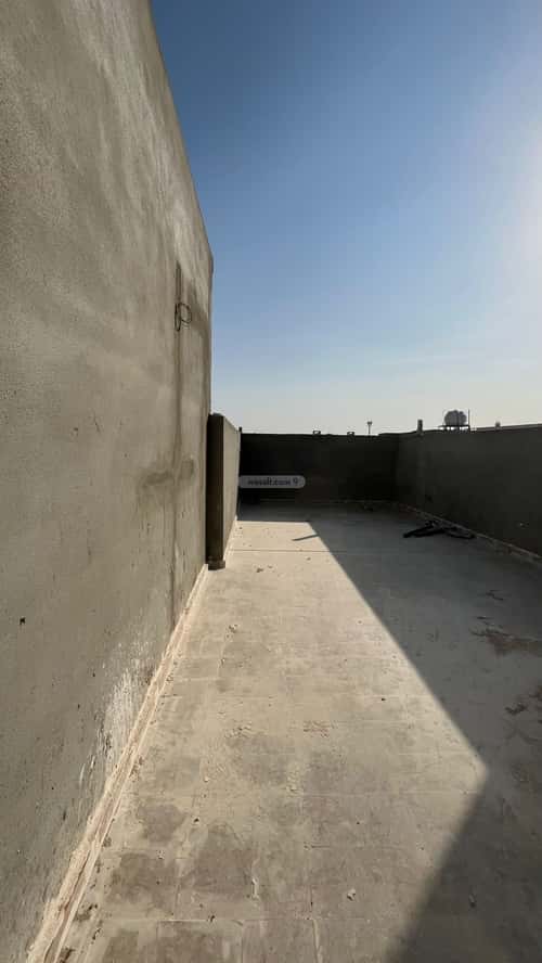 فيلا 300 متر مربع شمالية على شارع 20م المهدية، غرب الرياض، الرياض