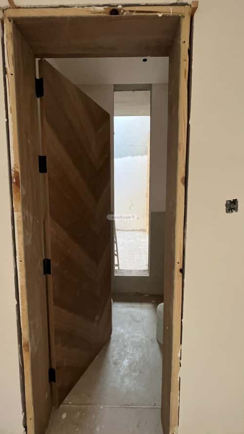 فيلا 300 متر مربع شمالية على شارع 20م المهدية، غرب الرياض، الرياض