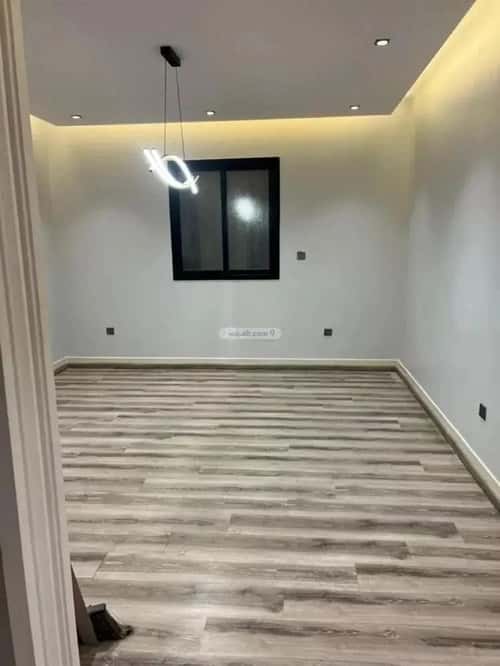 شقة 4 غرف في الملقا