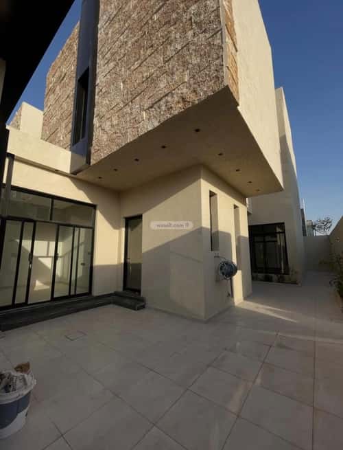 فيلا 337.5 متر مربع شمالية على شارع 15م النرجس، شمال الرياض، الرياض