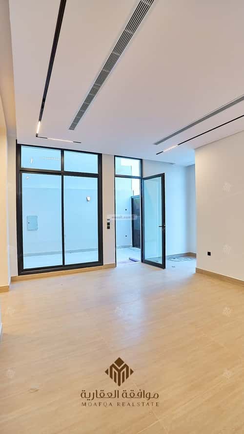 5 bedroom villa in Al Mahdiyyah