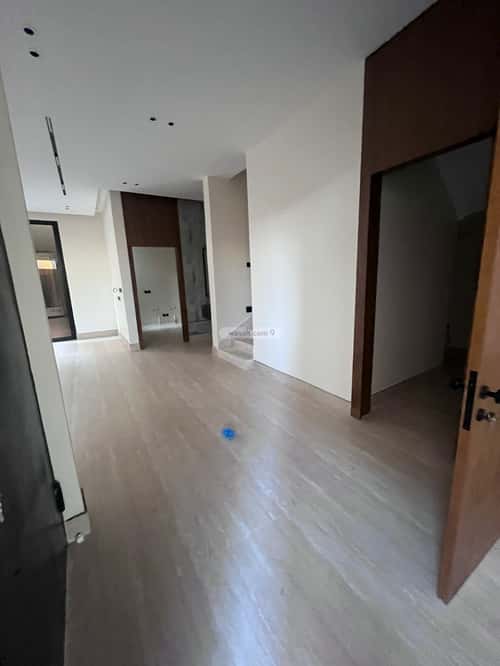 فيلا 331.36 متر مربع شرقية على شارع 20م المهدية، غرب الرياض، الرياض