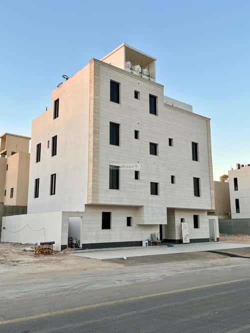 Building 400 SQM Facing South Al-Mahdiyah, West Riyadh, Riyadh