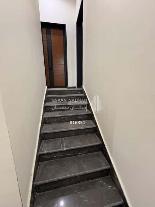 Floor 172.19 SQM with 6 Bedrooms Ishbiliyah, East Riyadh, Riyadh