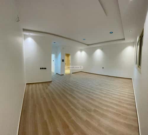 فيلا 300 متر مربع شمالية على شارع 15م الحزم، غرب الرياض، الرياض