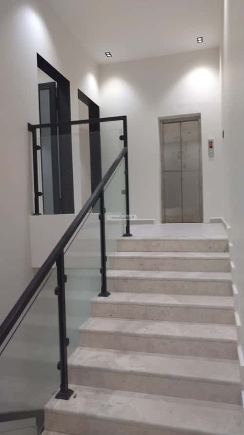 Floor 199.52 SQM with 3 Bedrooms Al-Muanisiyah, East Riyadh, Riyadh